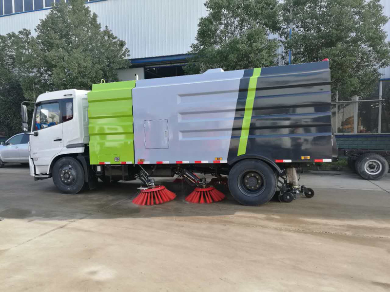 東風(fēng)天錦3.5水7塵掃路車(chē)