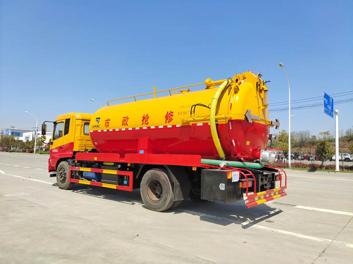 國(guó)六東風(fēng)天錦15方吸污車