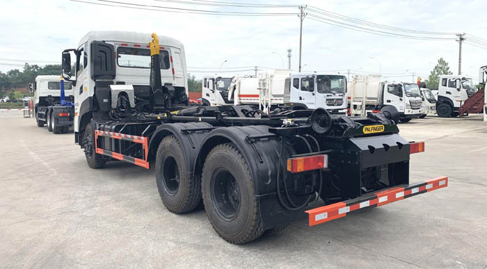 國六東風天龍后雙橋20方勾臂套臂垃圾車